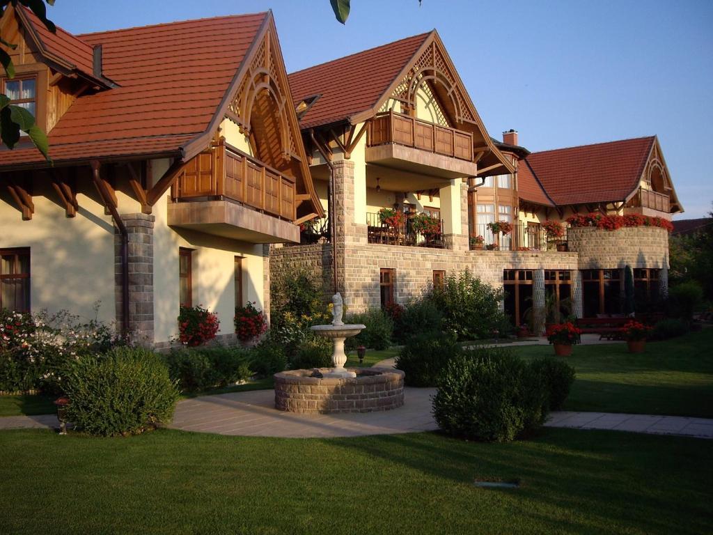 Palazzo Wellness Villa إغير المظهر الخارجي الصورة
