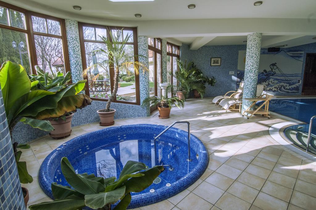 Palazzo Wellness Villa إغير المظهر الخارجي الصورة