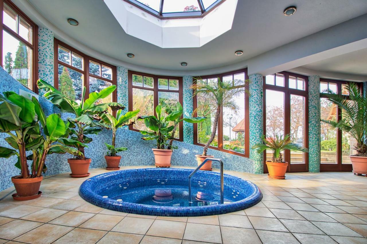 Palazzo Wellness Villa إغير المظهر الخارجي الصورة